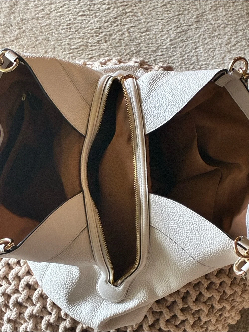 Coach Bags| Lexi Shoulder Bag| Cream Pebbled Leather with Gold Hardware